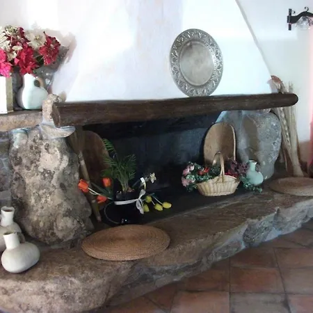 Rocce Bianche - Porticato Çiftlik konaklama *