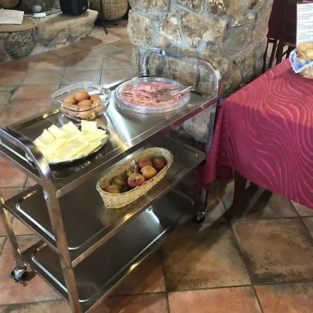 Rocce Bianche - Porticato Çiftlik konaklama *